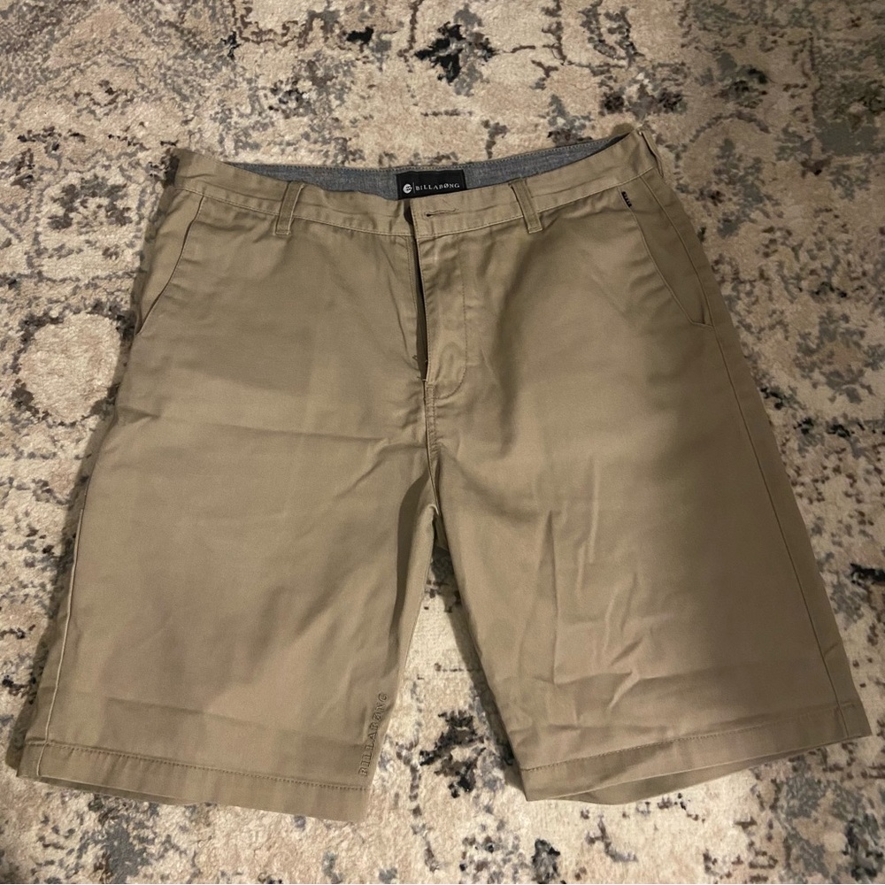 Men’s Khaki Shorts